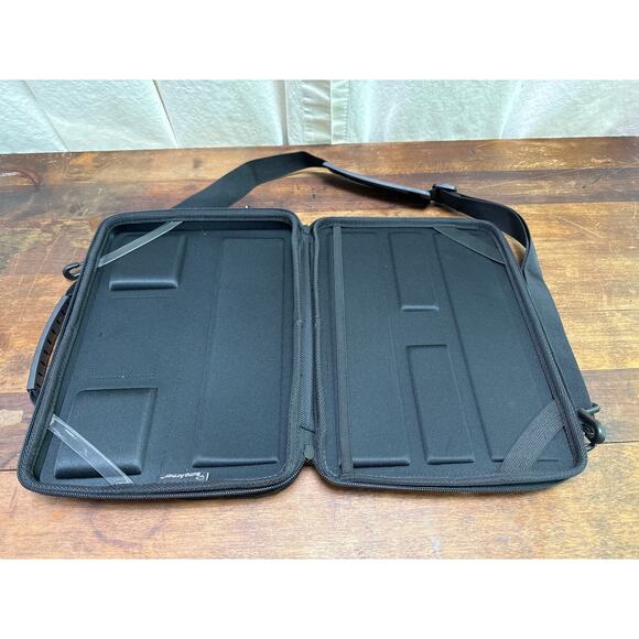 Bump Armor CB Slim Hard Shell Notebook Stay-In Carrying Case Max Size 11.6" - Picture 4 of 9